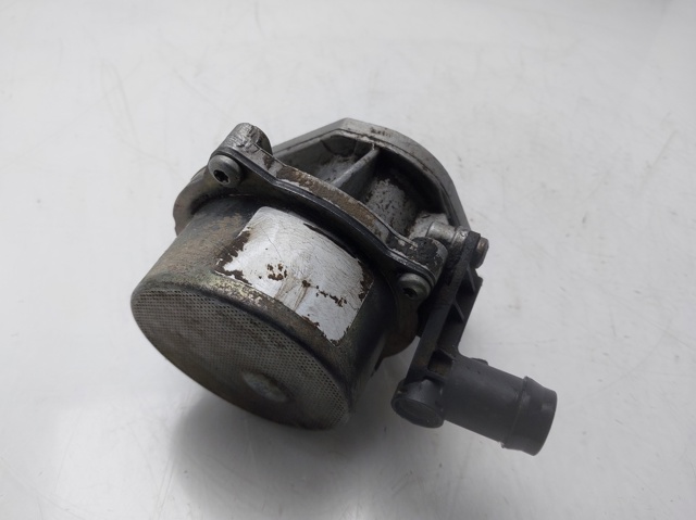 8200689330 RENAULT Bomba de vacío  en stock Córdoba