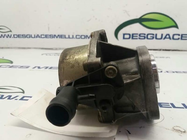 RENAULT 8200689330 Bomba de vacío  en stock Terrassa