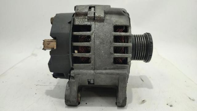 RENAULT 8200690199 Alternador  en stock Terrassa