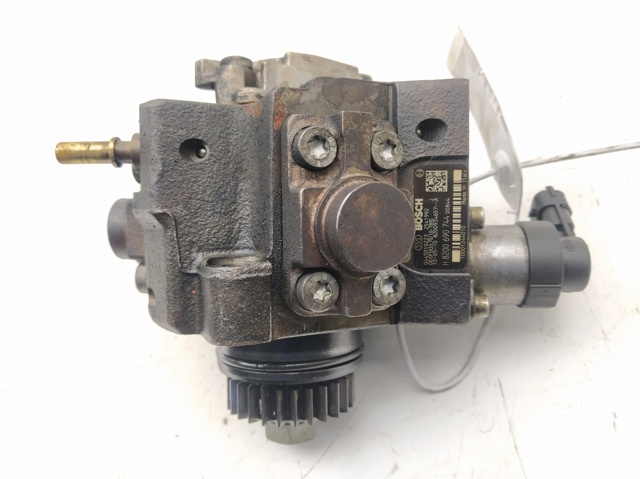 8200690744 RENAULT Bomba de alta presión de combustible  comprar en Oviedo