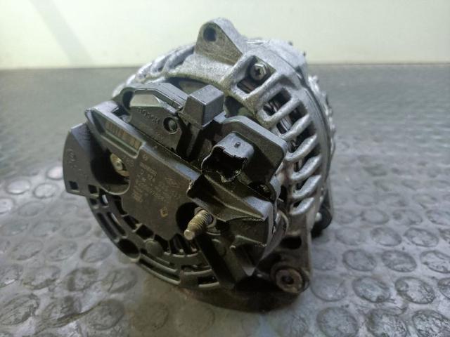 8200692868 RENAULT Alternador  disponible Ourense