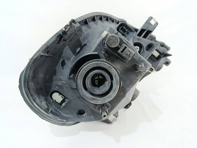 8200701356 Faro derecho  en stock Sabadell