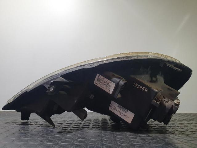 8200701356 RENAULT Faro derecho  comprar en Oviedo