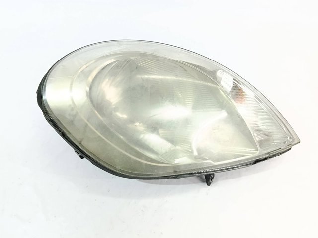 Luz derecha 8200701356 RENAULT