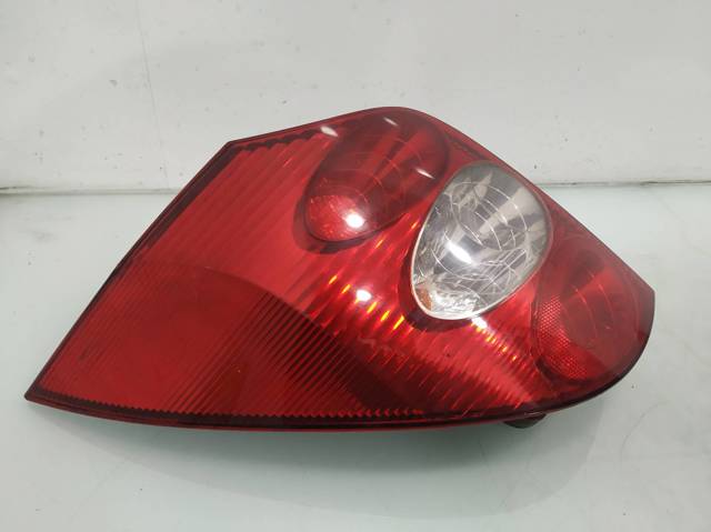 8200703487 RENAULT Piloto trasero izquierdo  disponible Ourense