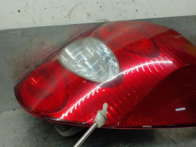 8200703489 RENAULT Piloto trasero derecho  en stock Huelva