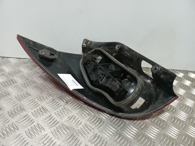 8200703489 RENAULT Piloto trasero derecho comprar Alcalá