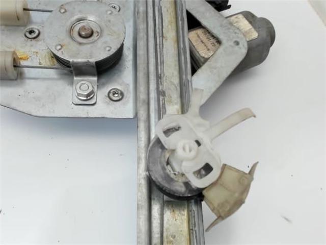 RENAULT 8200722832 Mecanismo de elevalunas de la puerta delantera izquierda  comprar en Ponferrada