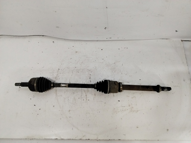 8200725502 Semieje delantero derecho  en stock Sabadell