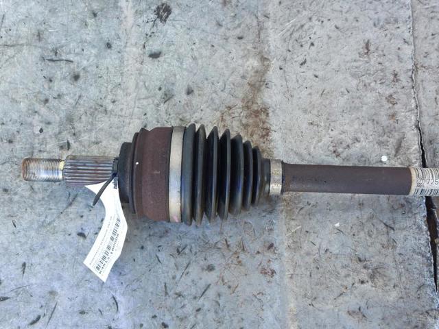 8200725512 Semieje delantero izquierdo  disponible Málaga