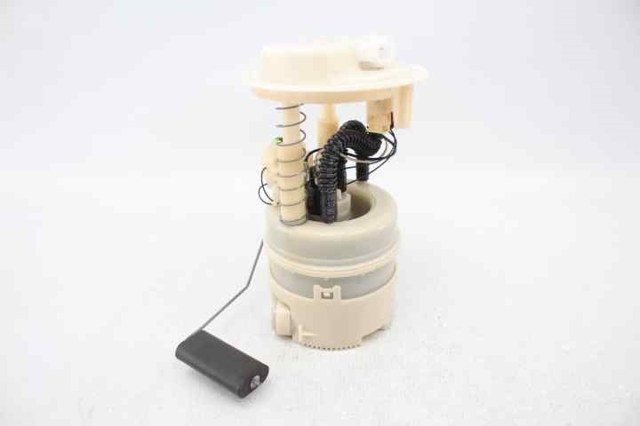 RENAULT 8200727740 Bomba de gasolina comprar Pamplona
