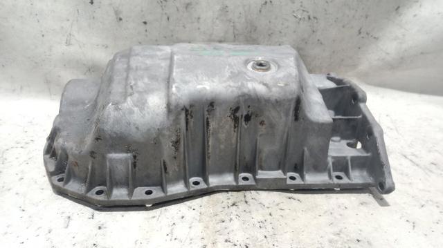 8200728381 Cárter de aceite del motor  disponible Utrera