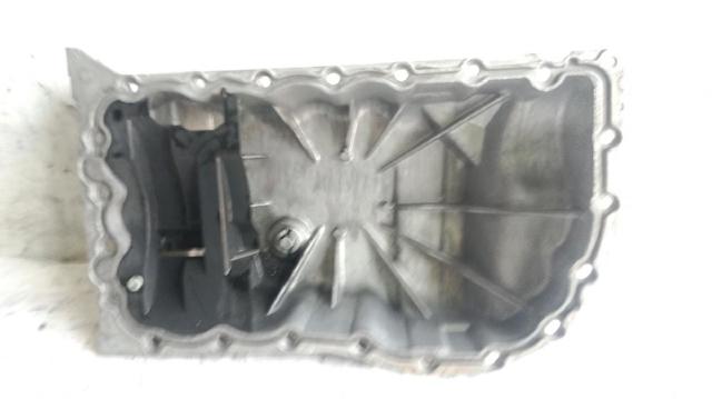 RENAULT 8200728381 Cárter de aceite del motor  disponible Valladolid