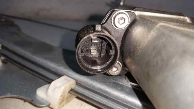 8200733828 RENAULT Mecanismo de elevalunas delantero derecha  en stock Córdoba