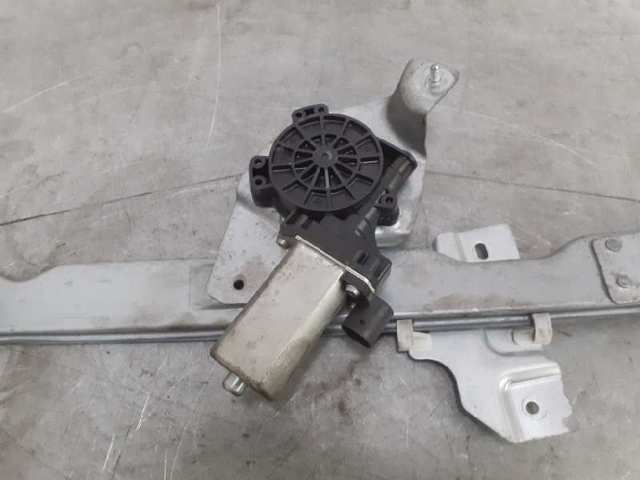 82007338290 RENAULT Mecanismo de elevalunas de la puerta delantera izquierda  disponible Ourense