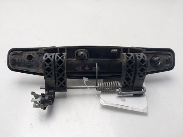 8200733836 RENAULT Manija exterior de puerta izquierda delantera/trasera  en stock Gandía