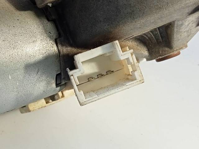 8200734582C RENAULT Motor limpiaparabrisas, trasera  en stock Gandía