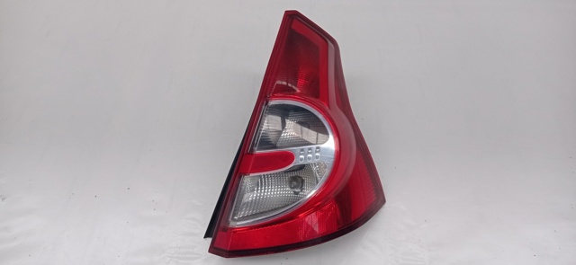 8200734824 RENAULT Piloto trasero derecho  en stock Huelva
