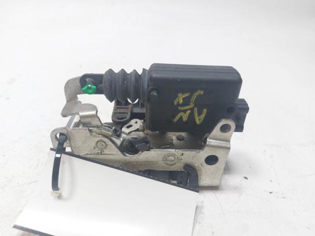 8200735227 Cerradura de puerta delantera izquierda  disponible Málaga