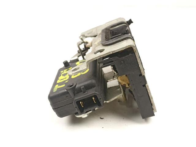 8200735246 RENAULT Cerradura de la puerta trasera derecha  en stock Gandía