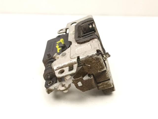 8200735248 RENAULT Cerradura de puerta trasera izquierda  en stock Gandía