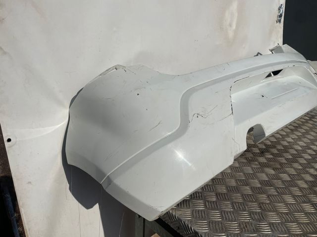 Paragolpes 8200735456 RENAULT