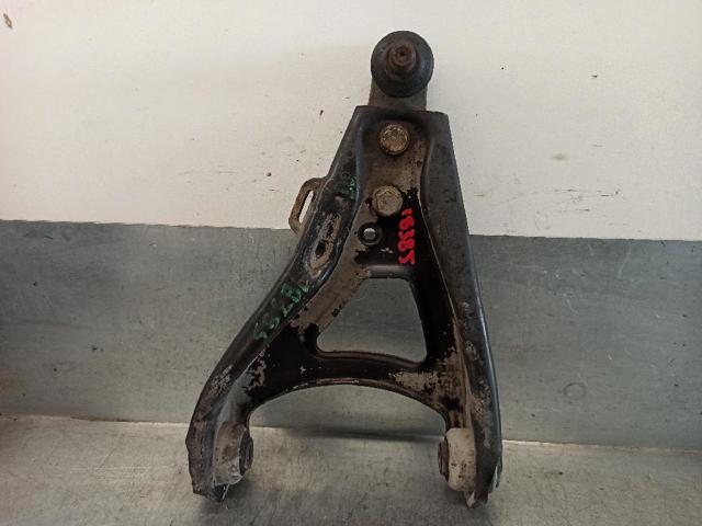 Brazo inferior izquierdo de la suspensión delantera 8200737134 RENAULT