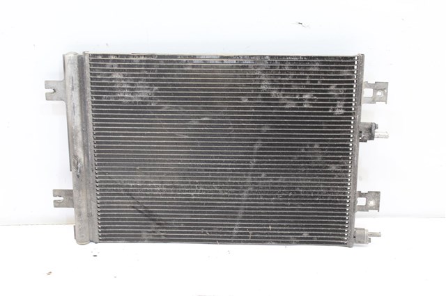 Condensador / radiador  aire acondicionado para dacia sandero 1.5 dci k9k892 8200741257