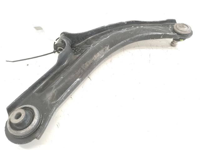 8200744091 Brazo inferior izquierdo de la suspensión delantera  disponible Utrera