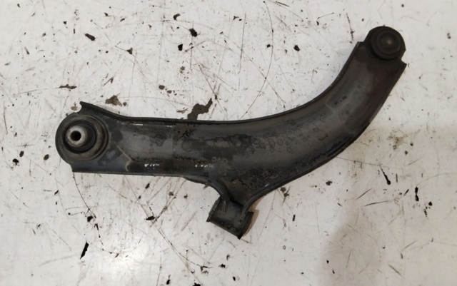 8200744092 Brazo inferior derecho de la suspensión delantera comprar Girona