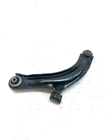 RENAULT 8200744092 Brazo inferior derecho de la suspensión delantera  en stock Salamanca