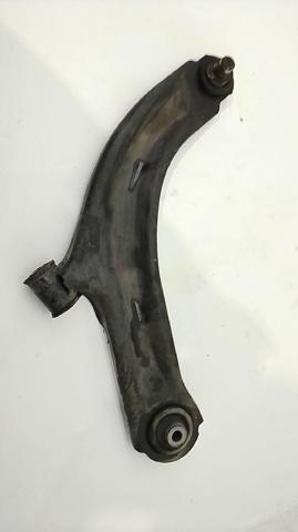 RENAULT 8200744092 Brazo inferior derecho de la suspensión delantera  disponible Lugo