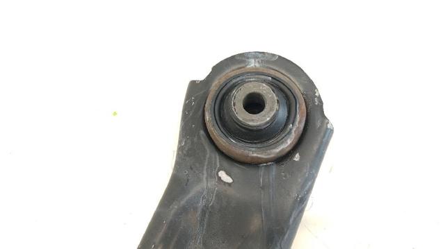8200744092 Brazo inferior derecho de la suspensión delantera  en stock Sabadell