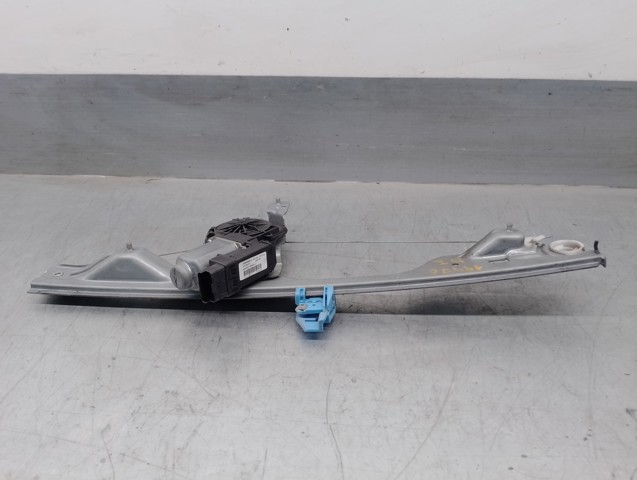 RENAULT 8200748377 Mecanismo de elevalunas de la puerta delantera izquierda  comprar en Ponferrada