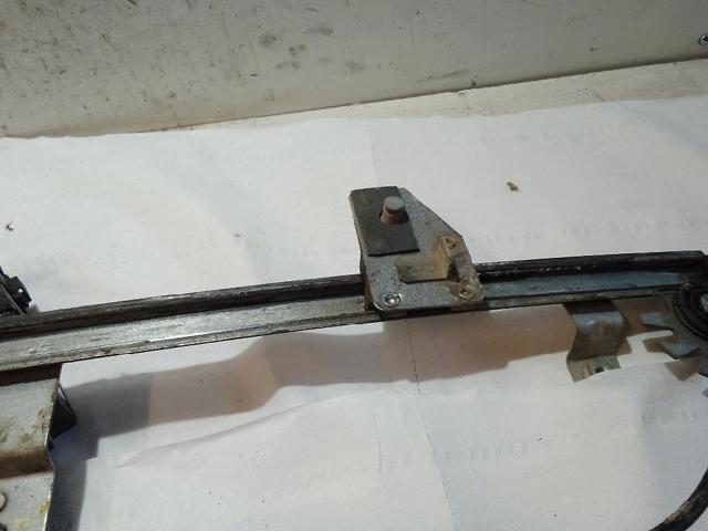 RENAULT 8200748381 Mecanismo de elevalunas de la puerta delantera izquierda  comprar en Albacete