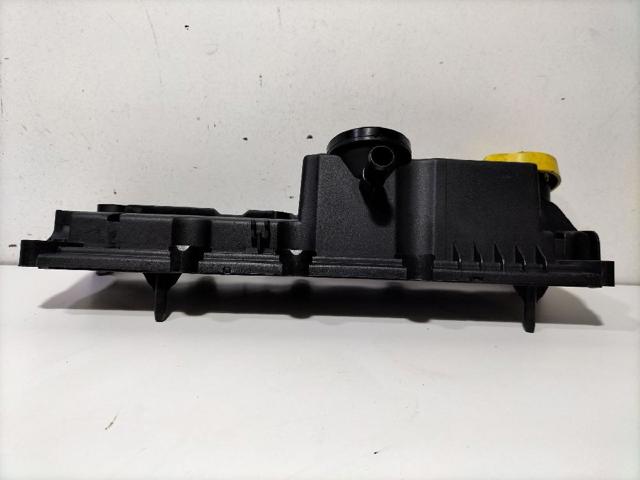 RENAULT 8200756123 Tapa de balancines comprar Barcelona