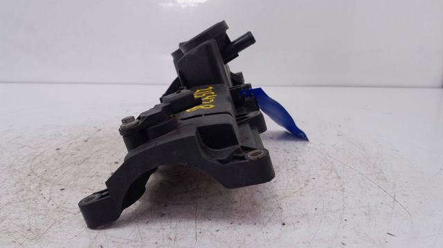 8200756123 RENAULT Tapa de balancines  en stock Huelva