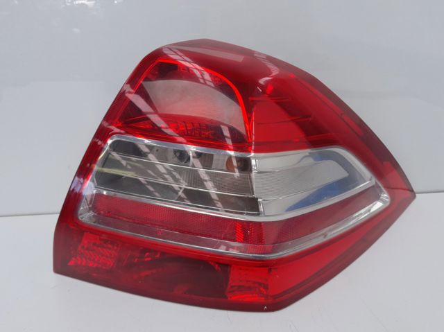 8200757701 RENAULT Piloto trasero izquierdo comprar Madrid