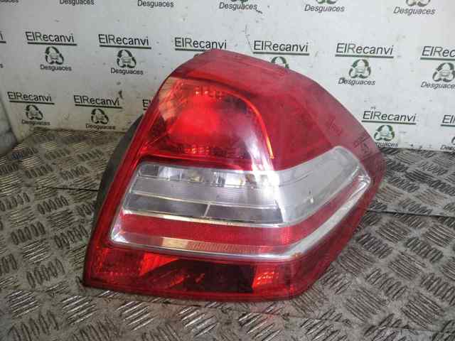 8200757701 RENAULT Piloto trasero izquierdo  disponible Ourense