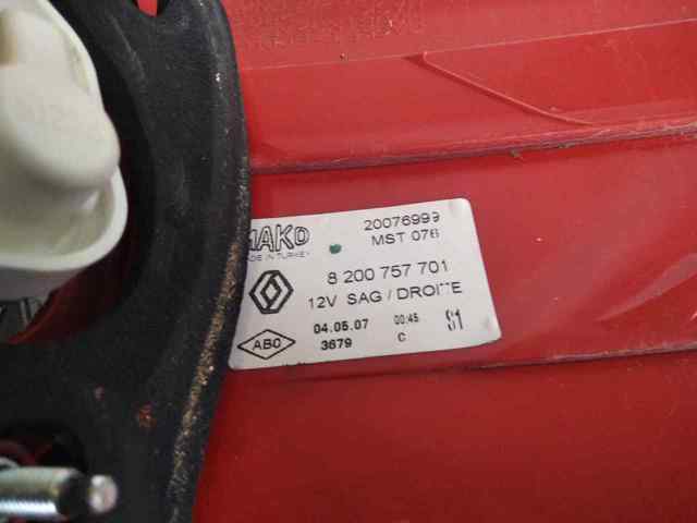 8200757701 RENAULT Piloto trasero izquierdo comprar Madrid