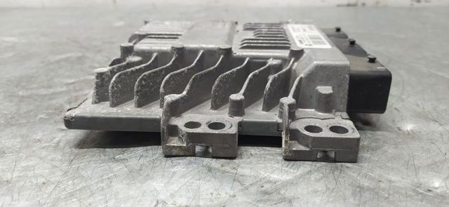 8200766462 RENAULT ECU comprar Madrid