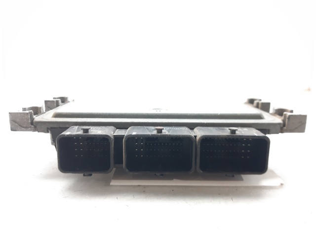 RENAULT 8200766462 ECU  en stock Terrassa