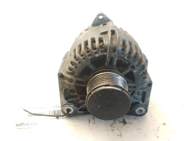 RENAULT 8200772726 Alternador  disponible España