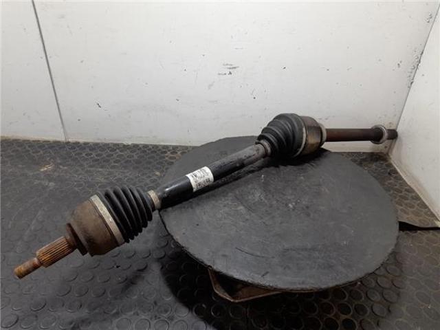 Semieje delantero derecho 8200786810 RENAULT