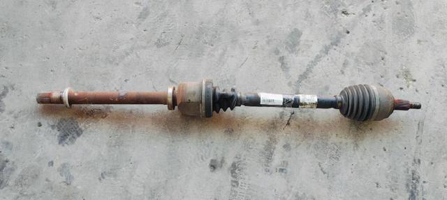 Semieje delantero derecho 8200786810 RENAULT