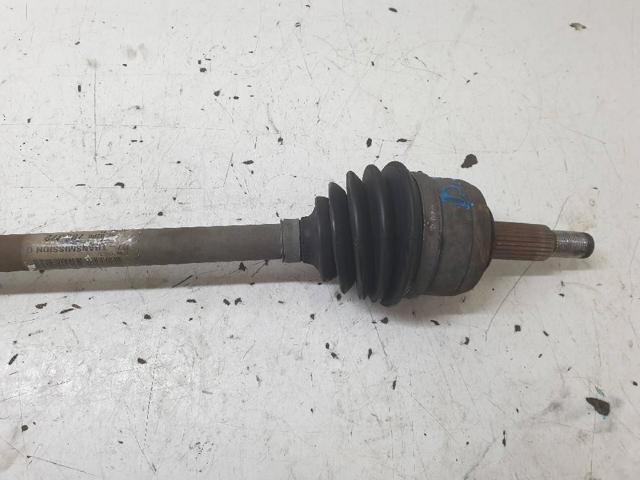 8200788672 RENAULT Semieje delantero izquierdo  en stock Gandía