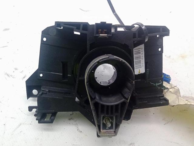 8200792575 RENAULT Conmutador derecho de la columna de dirección  en stock Gandía