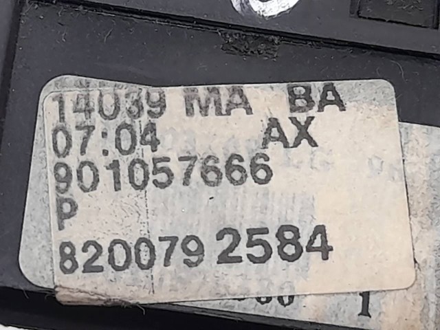 8200792584 RENAULT Conmutador derecho de la columna de dirección  disponible Alicante