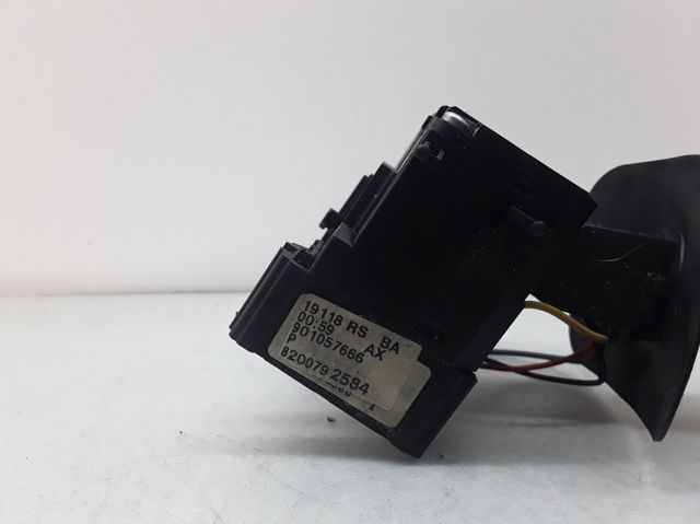 RENAULT 8200792584 Conmutador derecho de la columna de dirección  en stock Terrassa