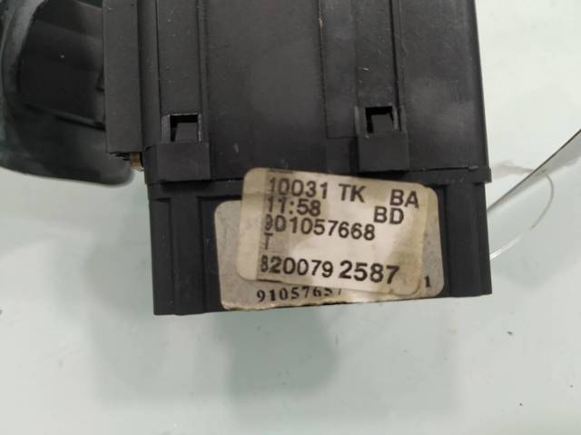 8200792587 Conmutador izquierdo de la columna de dirección  disponible Utrera
